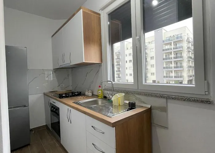 Tori アパート Shëngjin