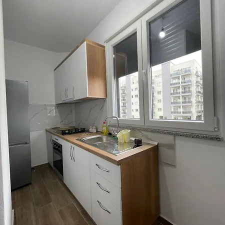 Tori Apartamento Shëngjin